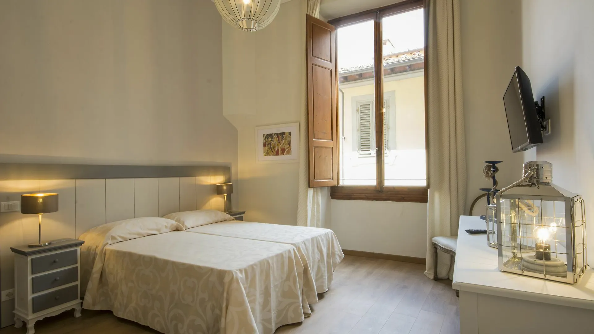 Iris Apartment Florence Italy